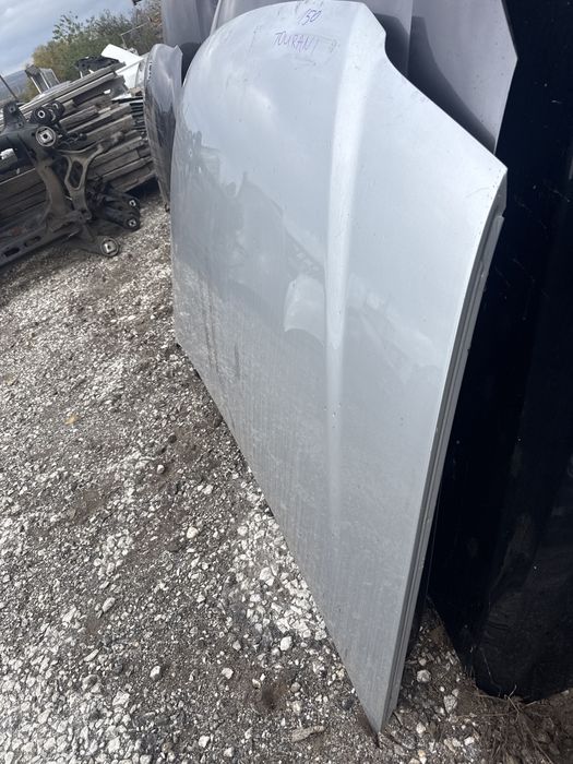 Преден капак за VW Touran