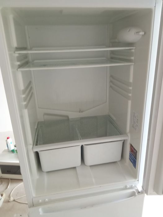 Холодильник марки индезит