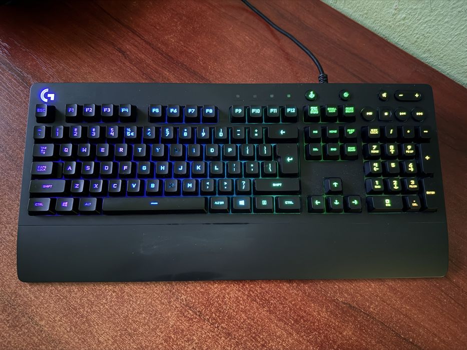 Tastatura logitech G213 triology