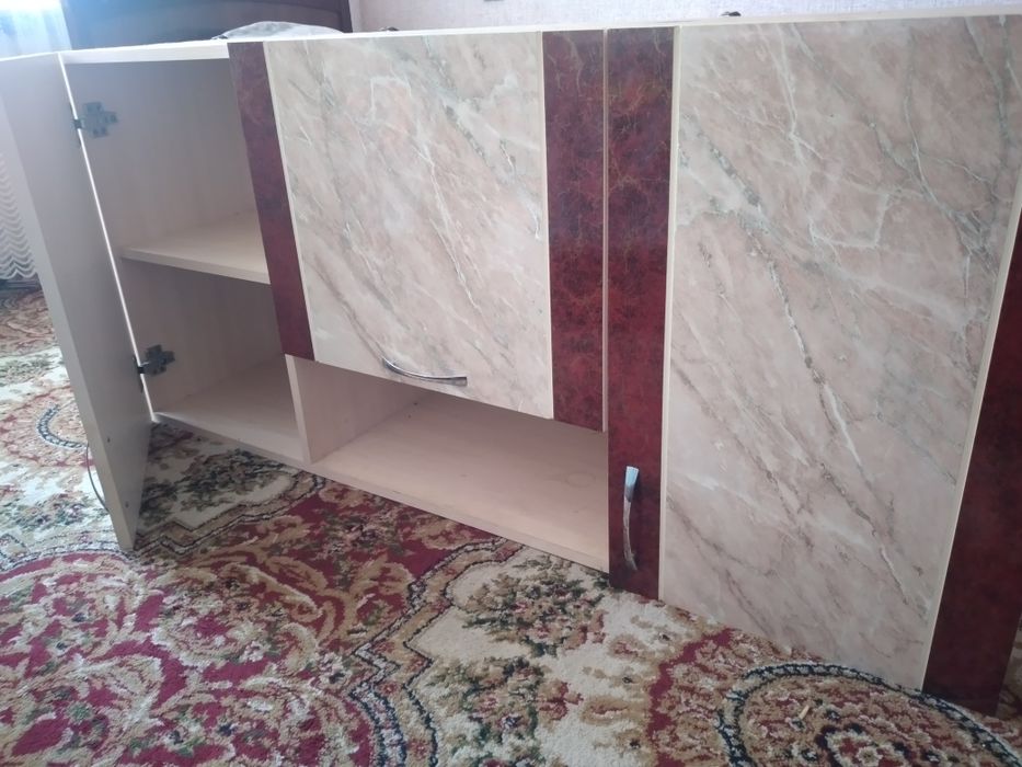 Кухонный шкаф продаётся