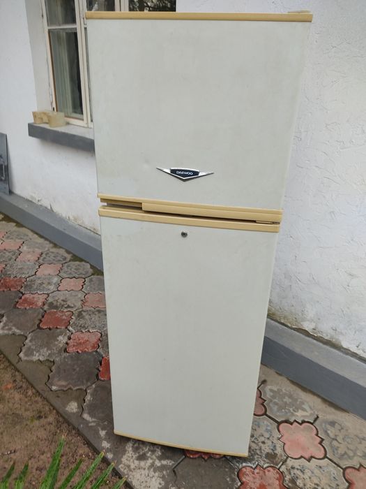 Продается холодильник