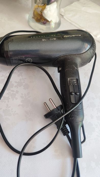 Фен Rowenta черный