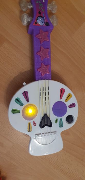 Chitară muzicală.