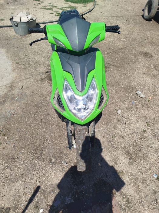 Продам скутер 80 куб