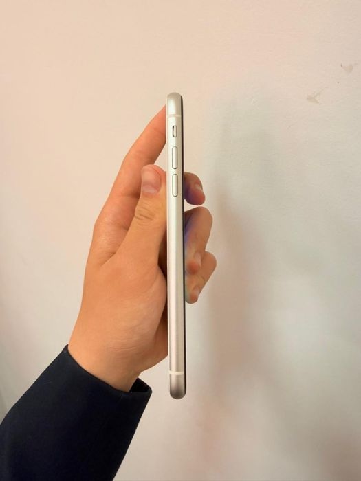 Продам айфон 11, iphone 11 в идеальном