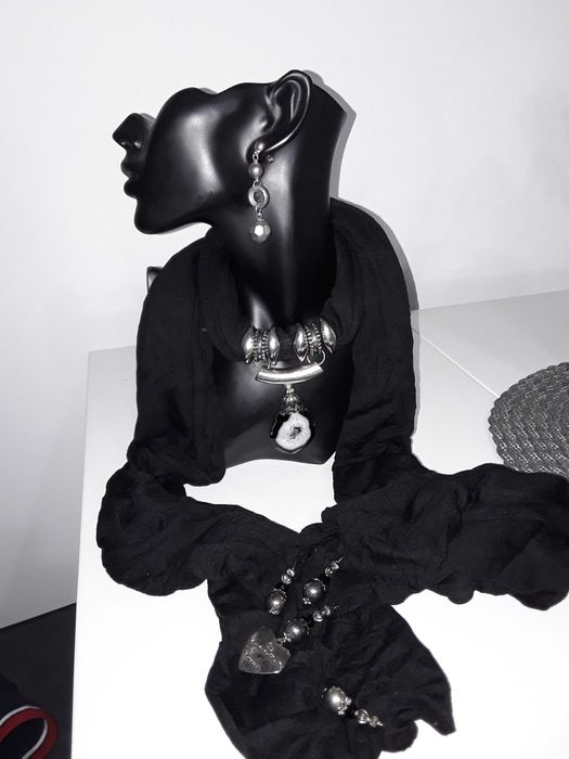 Eșarfă neagră unicat