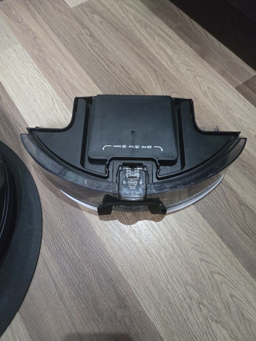 Робот прахосмукачка 2 в 1