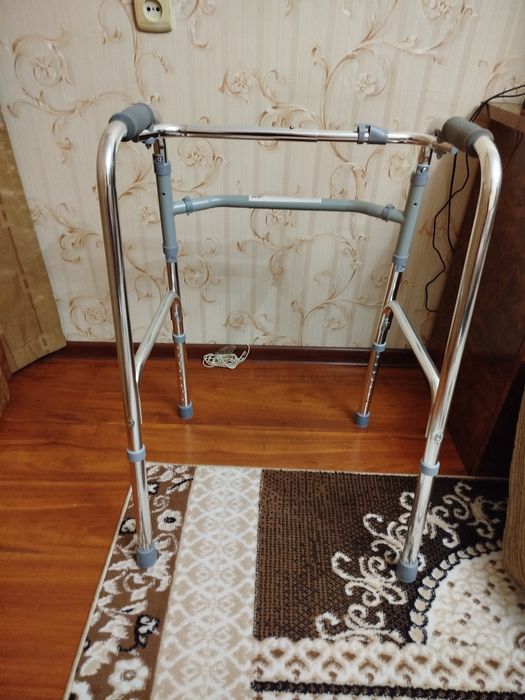 Ходунки для взрослых