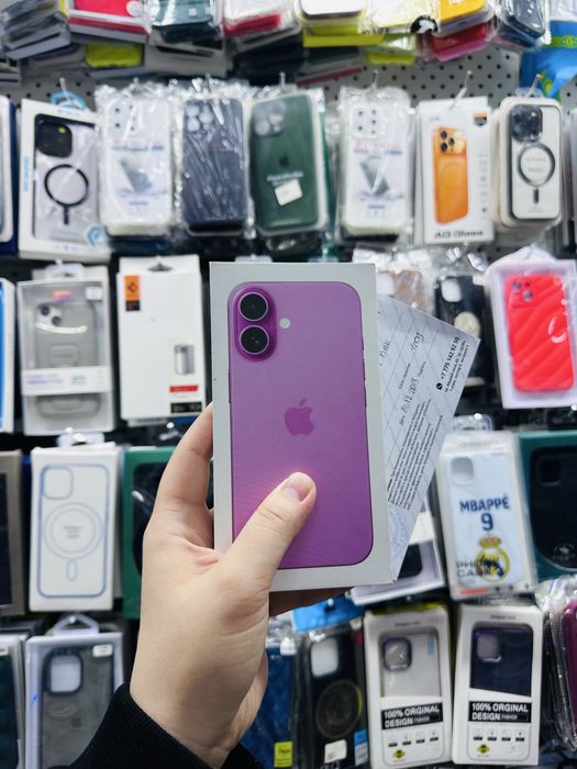 Айфон 16 почти новый