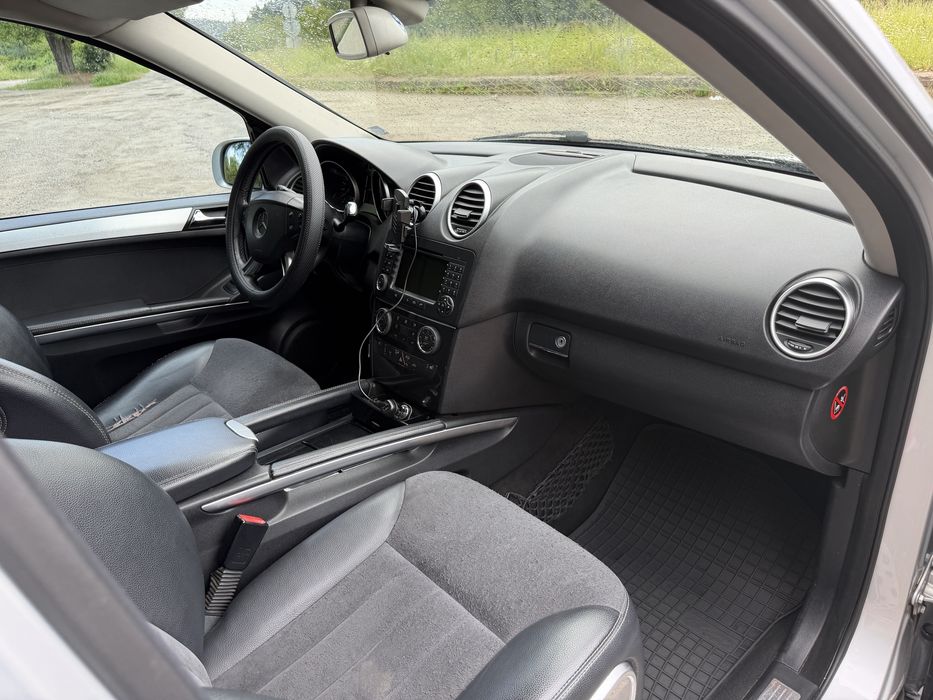 Mercedes-Benz ML 320
