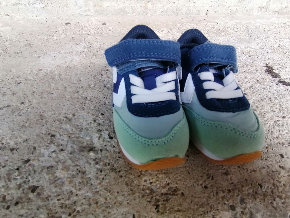 Бебешки маратонки Hummel 20н