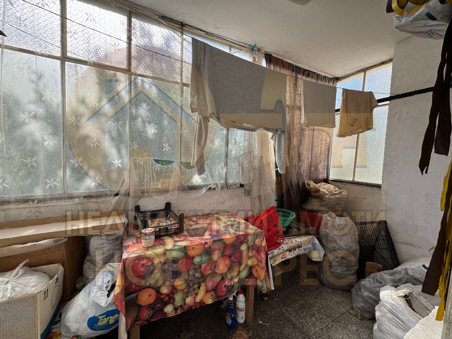 Продава се Двустаен апартамент в Търговище, Запад 3 - 60 кв.м за 931 €/кв.м - Снимка #6