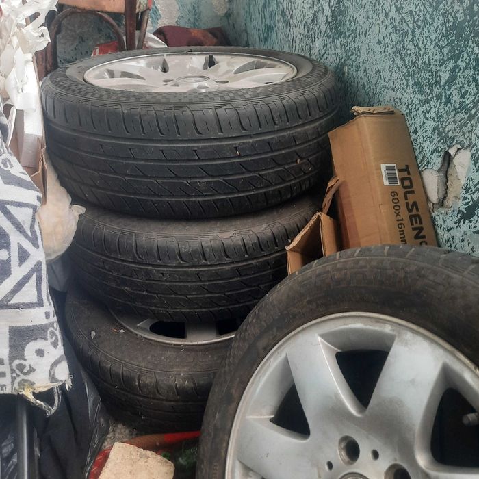 Оригинални джанти BMW 16'' с летни гуми "Sportiva Performance"