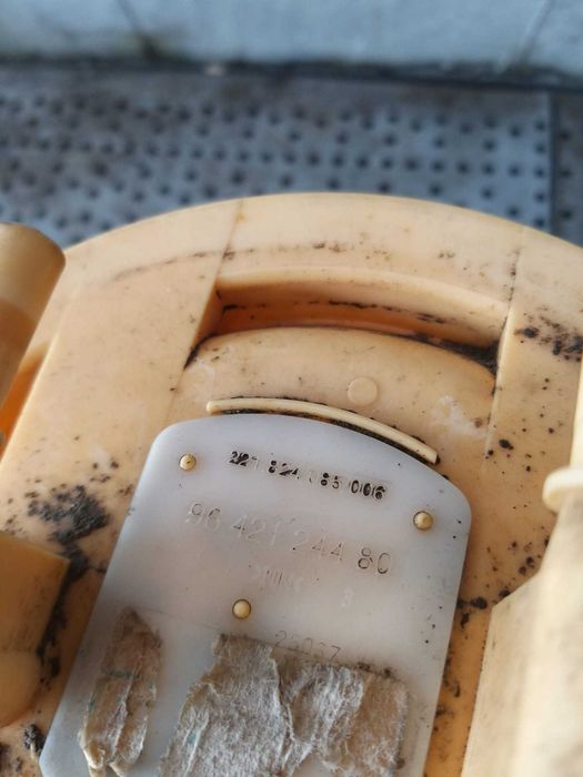 Pompa combustibil 1.4 hdi peugeot 206 9642124480