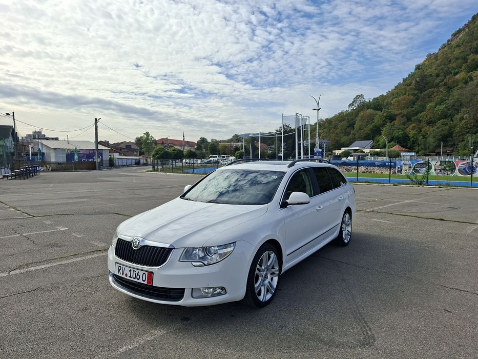 Skoda  Superb  Model Elegance 2012  2.0 Tdi   Automat D.S.G