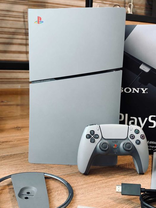 PS5 Digital 30th Anniversary / PlayStation 5