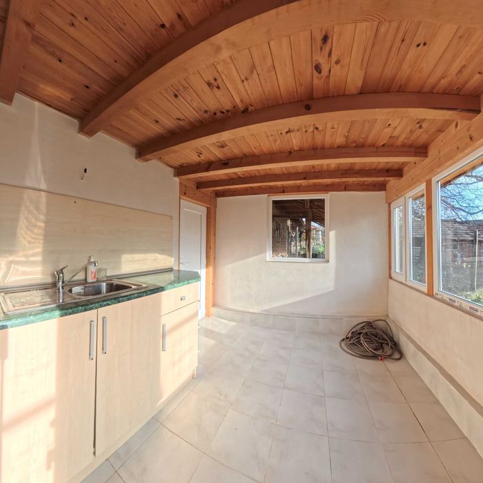 Напълно готова за живеене къща в село Черковна