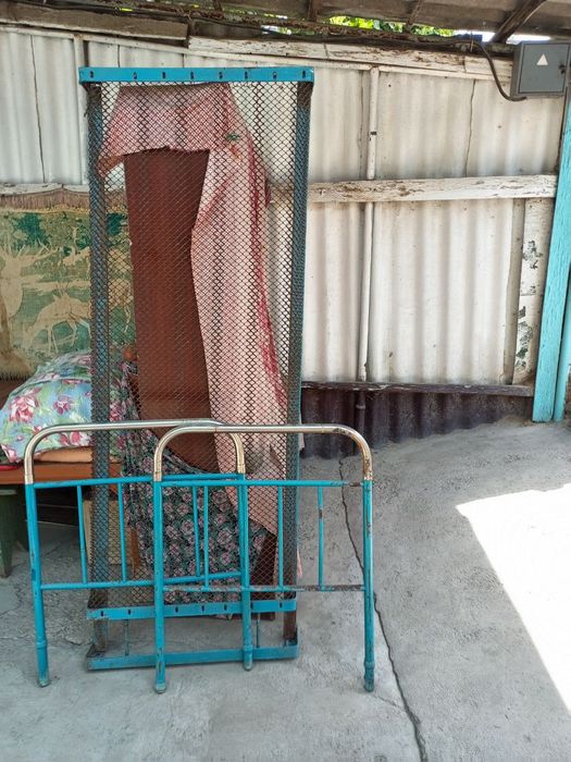 Железная кровать продается