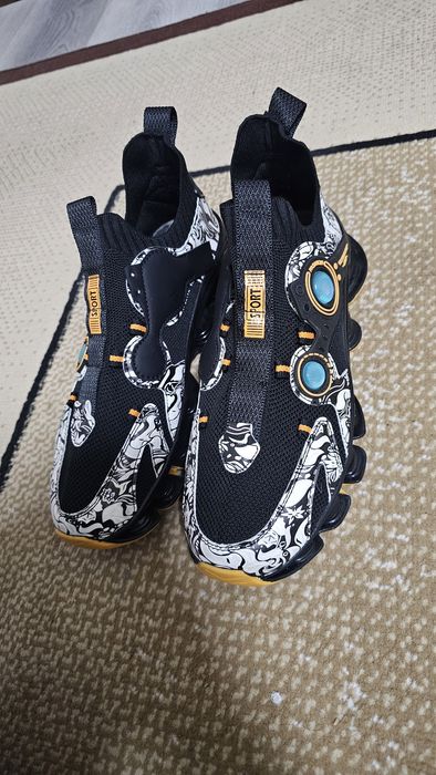 Корейские кроссовки