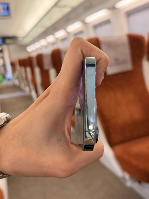 Iphone 13 pro blue