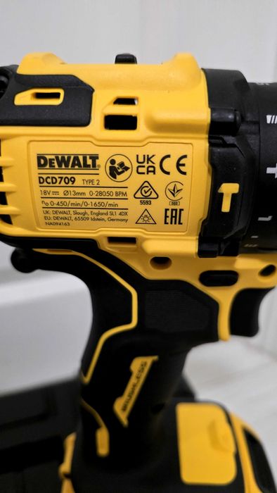 Комплект Акумулаторен винтоверт DeWALT DCD709 и импакт DeWALT DCF809 гр ...
