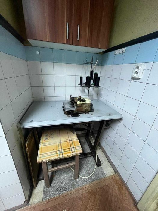 Mașină de surfilat industrială 4 fire – funcțională