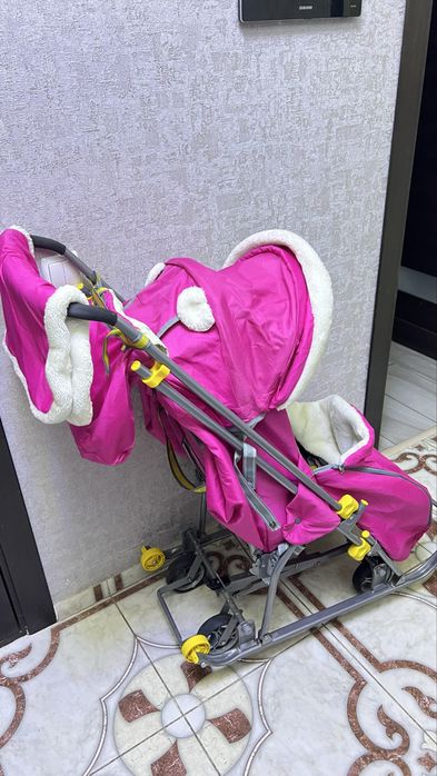 Продаю санки- коляска