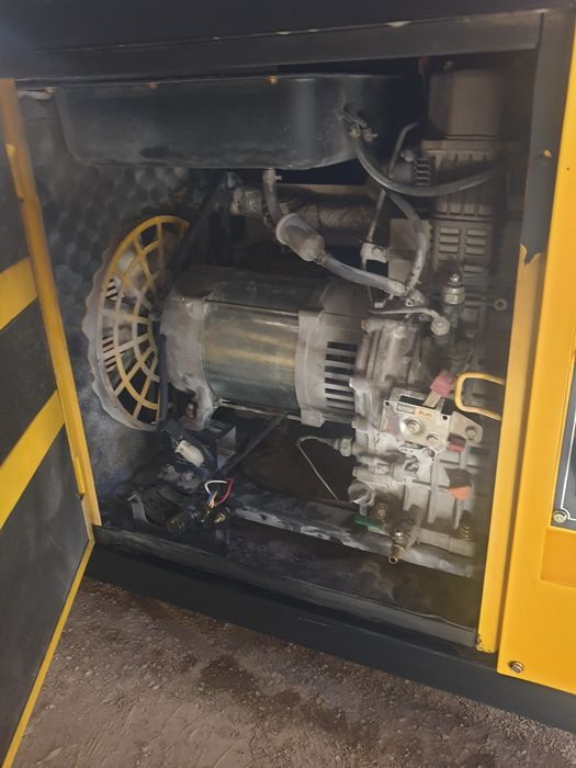 Dvijok (движок) Navigator sotiladi 9kw disel.