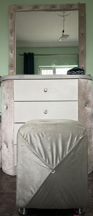 Спальная мебель белая