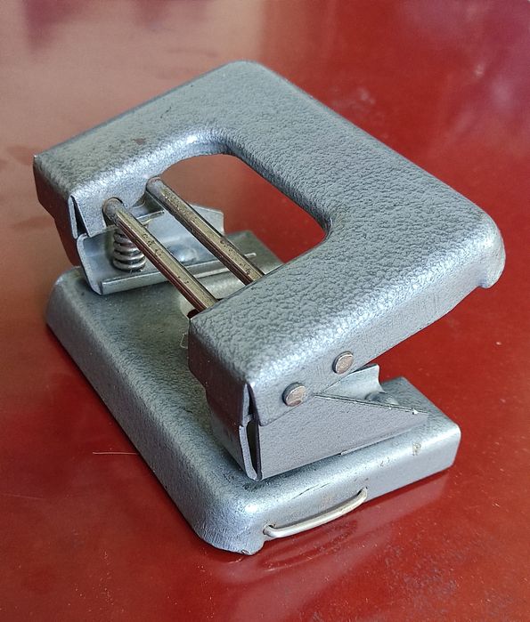 Дырокол. СССР. Доставка.