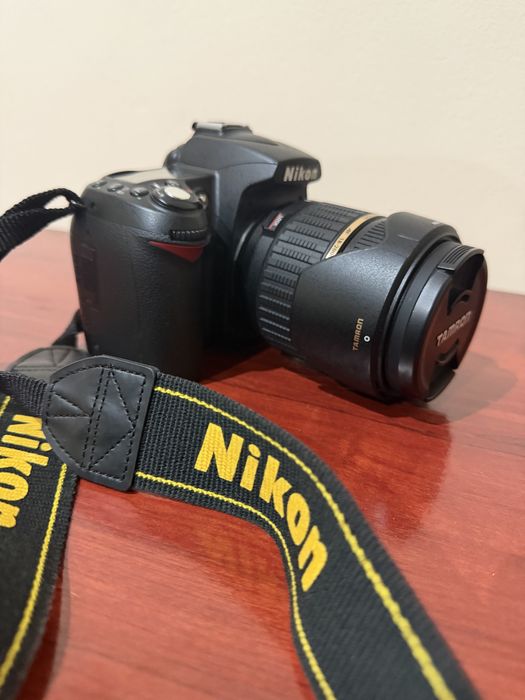 Nikon D90 cu obiectiv tamron 18-200 mm f/3,5-6,2