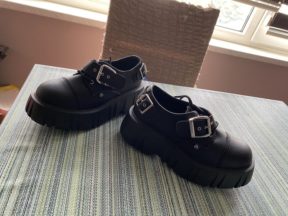 Black TUKskin™ 2-Buckle Anarchic Airship Gibson