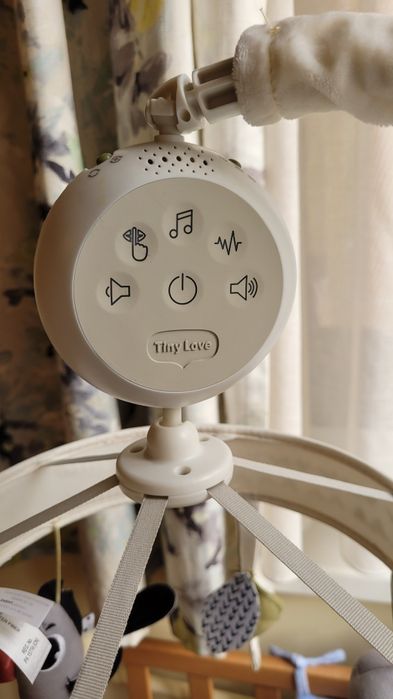 Луксозна музикална въртележка TINY LOVE със сладка коала и ленивец