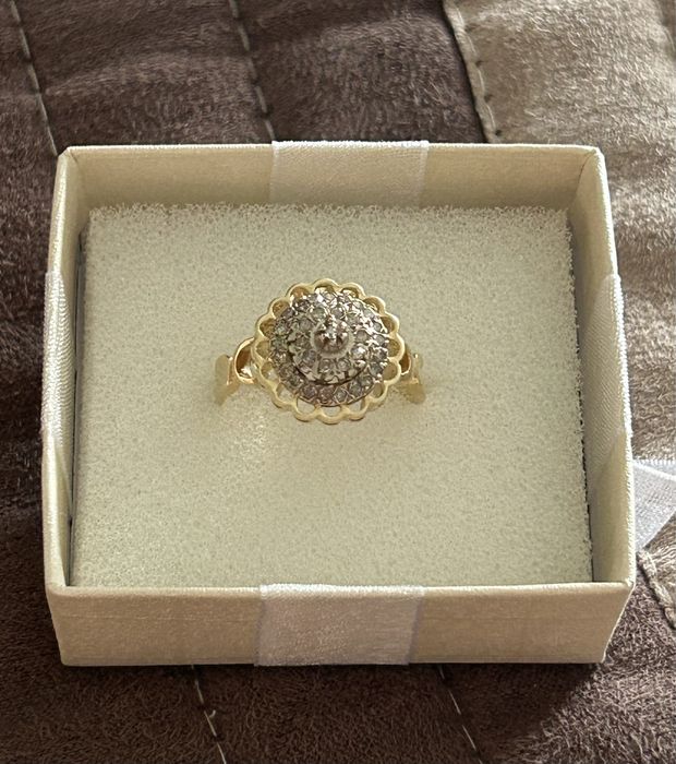 Inel vintage din aur de 14k cu diamante