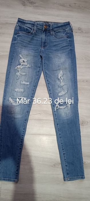 Vând blugi preț mic.