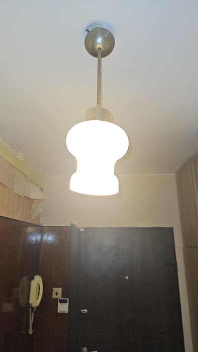 Продавам осветителни тяло