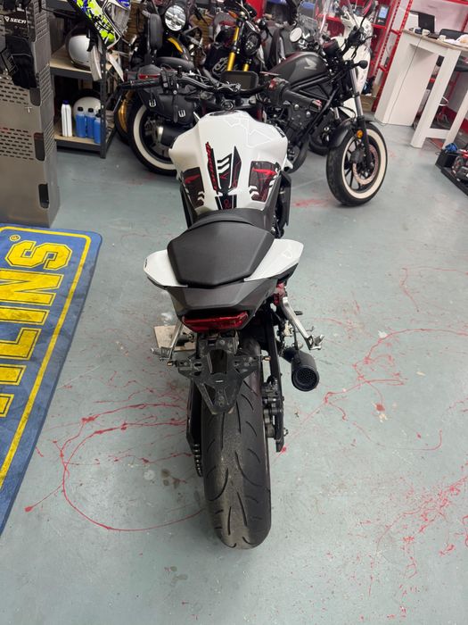 Honda CB 750 Hornet ABS 2023 -Garantie-