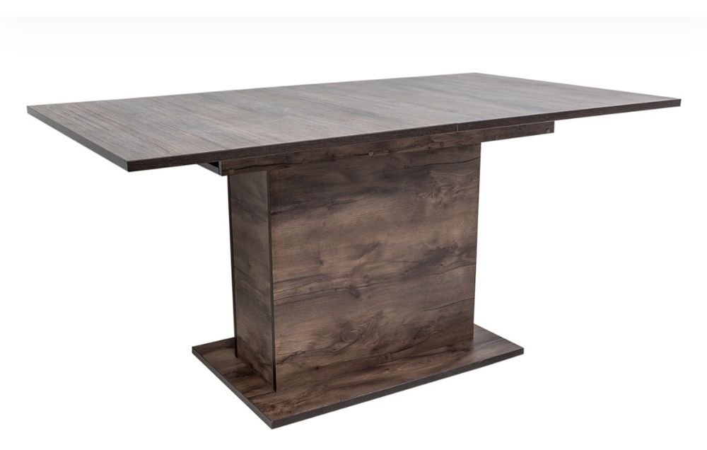 Обеденный стол для кухни