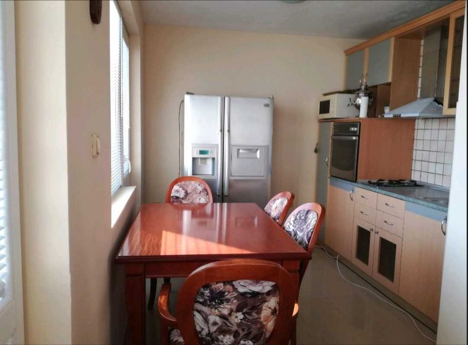 Дава се под наем Тристаен апартамент в Варна, Център - 90 кв.м за 618.12 € - Снимка #3
