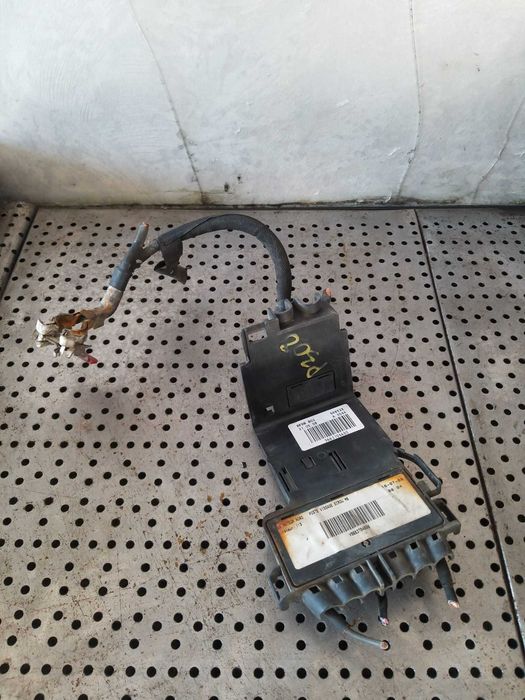 Panou sigurante borna baterie plus 1.6 b peugeot 308 1 4a 4c 9663704680