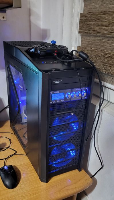 carcasa pc antec+sursa modulara 750w gigabyte gold+dvdrw+fancontroler