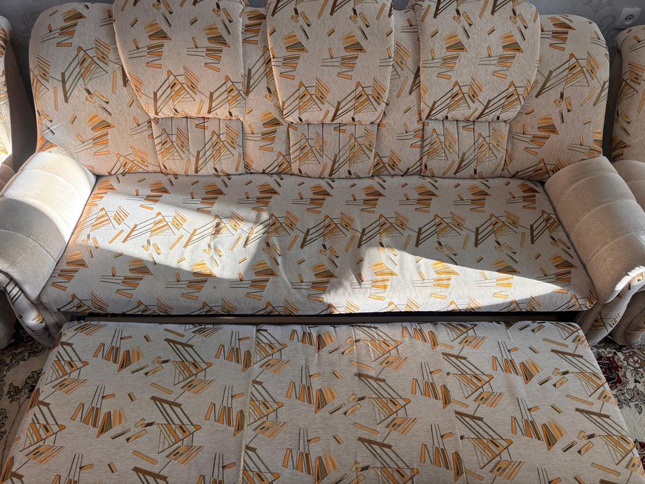 Продам диван срочно