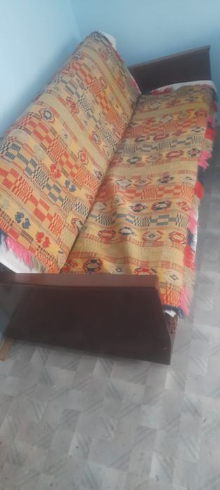 Canapea extensibilă cu click-clack