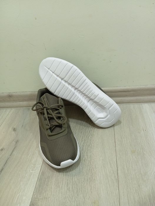 Маратонки  reebok memory tech comfort premier