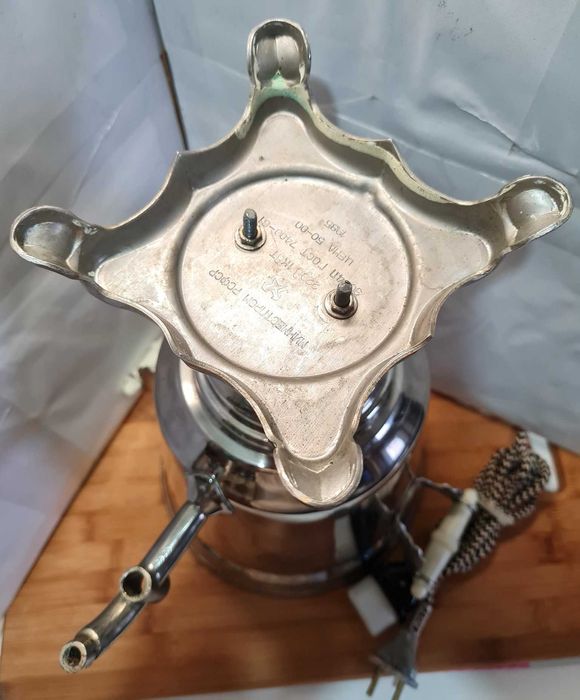 Samovar electric sovietic (sau "Electrosamovar") (200 - 180 lei)