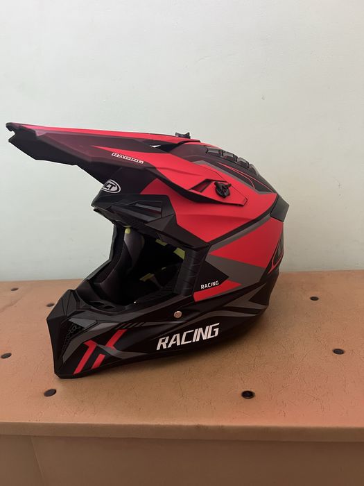 Кросова каска 127 Matt Black/Red Размер S – за ремонт / части