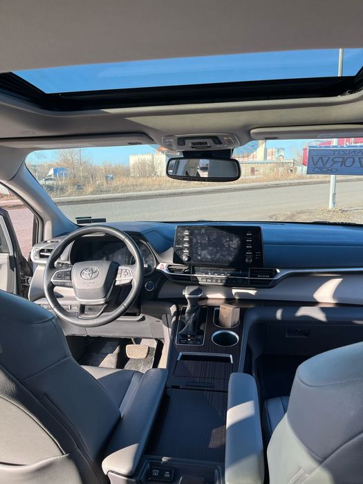 Продаю Tayota Siena