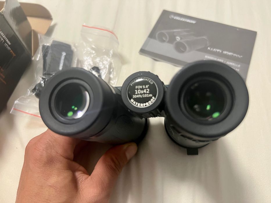 Binoclu Celestron NatureDX 10-42 NOU