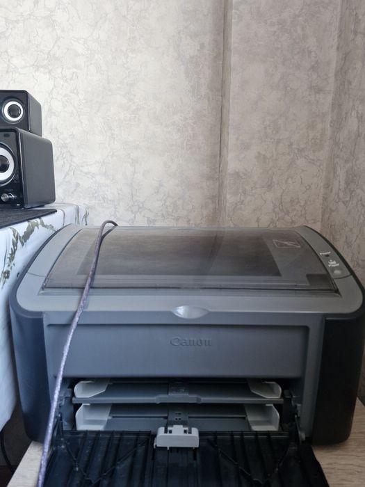 Продаётся принтер Canon LBP 2900B