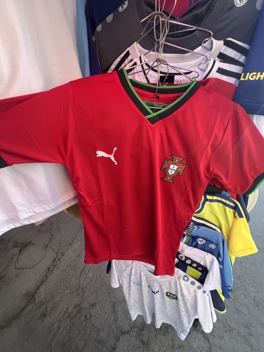 Futbol formalari padraskovy orta yosh bolalar uchun